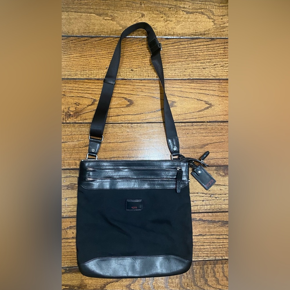 Tumi Messenger Bag / Crossbody Purse